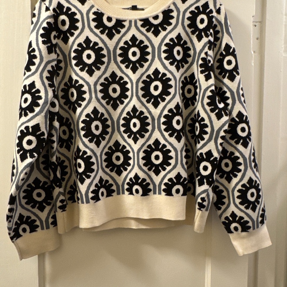 Adrianna Papell Black and Cream Patterned Sweater